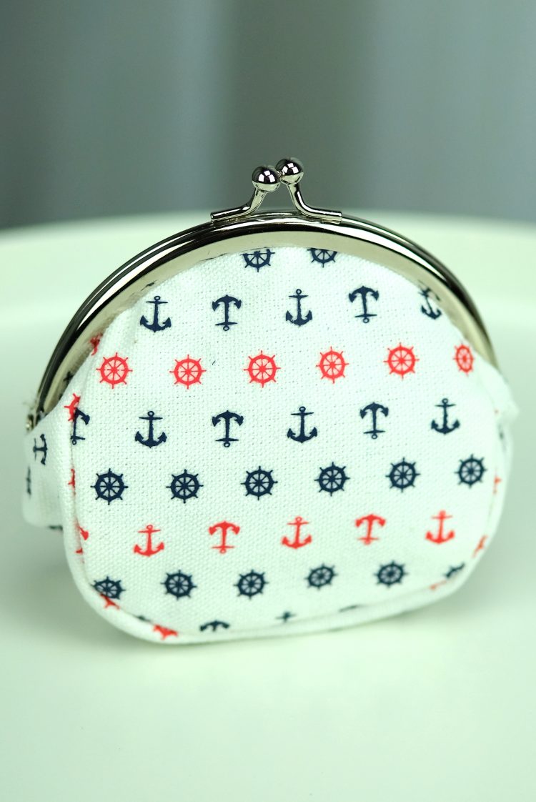 Purse in white with red and navy blue anchors and steering wheels (0319-6) zdjęcie 1