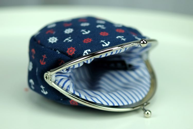 Purse in navy blue with black and white anchors and steering wheels (0319-7) zdjęcie 3