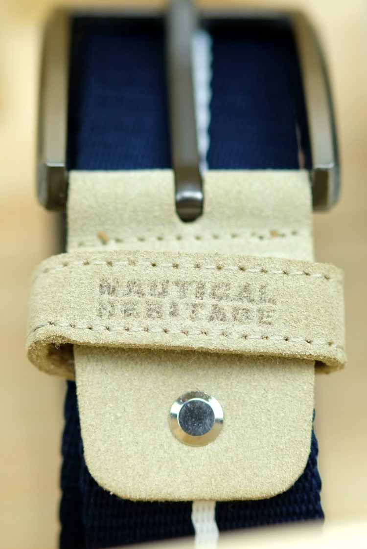 Navy blue belt with white accessories - 110 cm (0530-10) zdjęcie 2