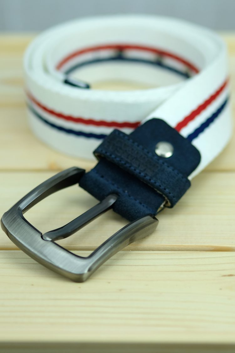 White belt with red and navy accessories - 125 cm (0530-52) zdjęcie 1