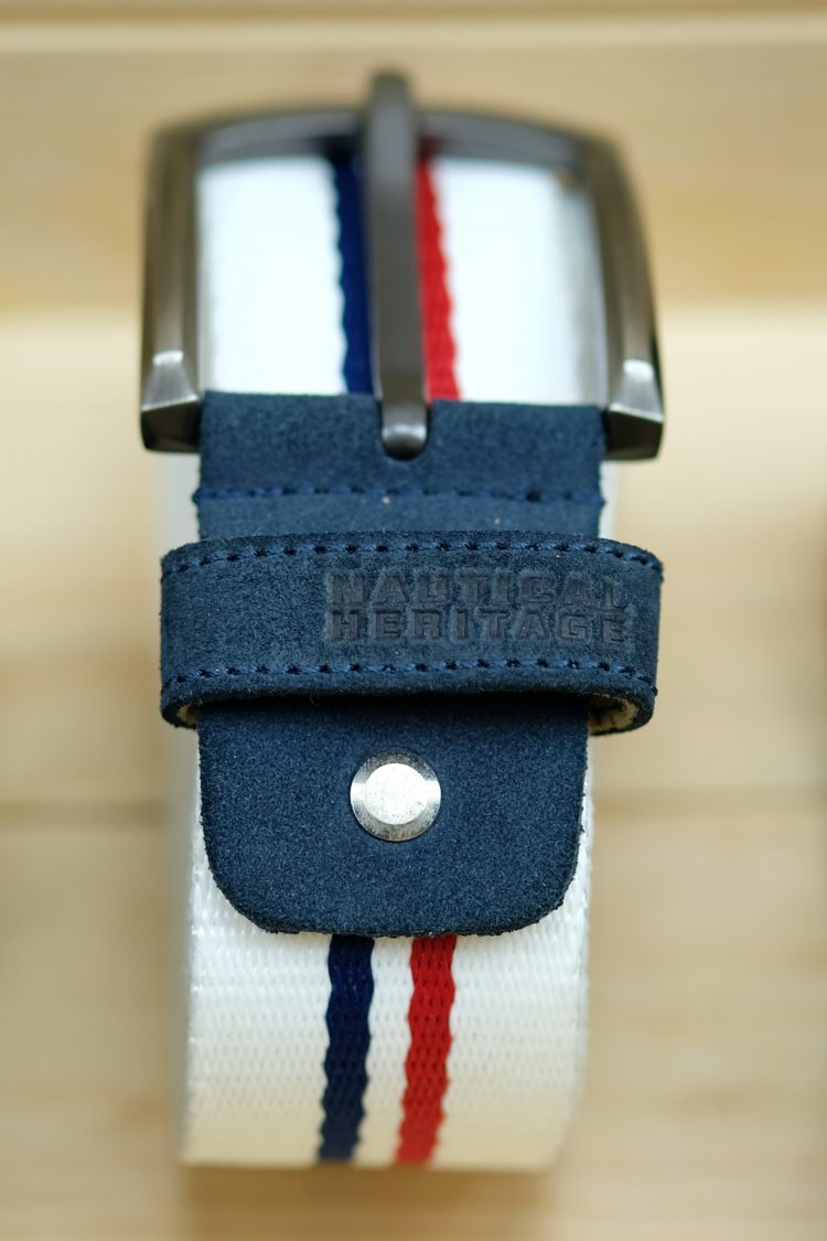 White belt with red and navy accessories - 125 cm (0530-52) zdjęcie 2