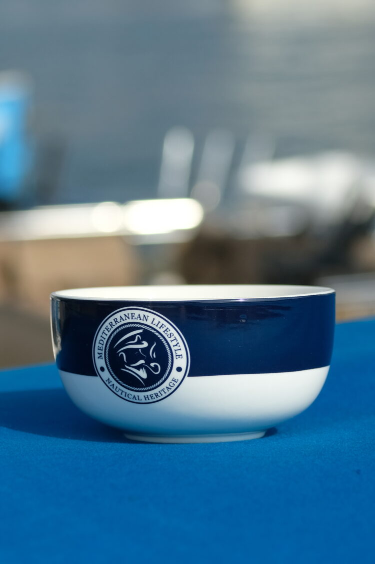 Porcelain bowl with navy blue nautical accents (0725-5) zdjęcie 1