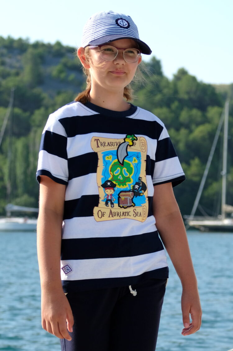 Children's t-shirt with pirate appliqué (0197-1) zdjęcie 1