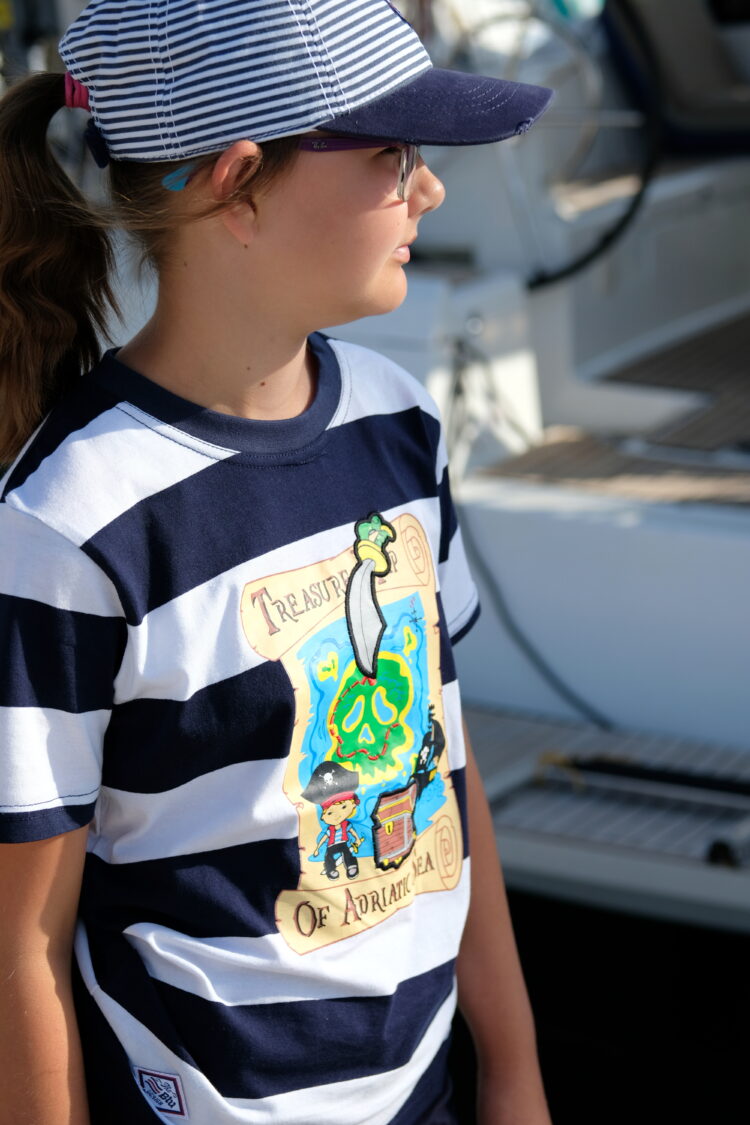 Children's t-shirt with pirate appliqué (0197-1) zdjęcie 2