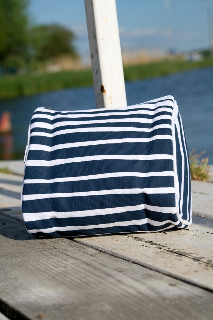 Cosmetic bag with white and navy stripes (0317-11) zdjęcie 1