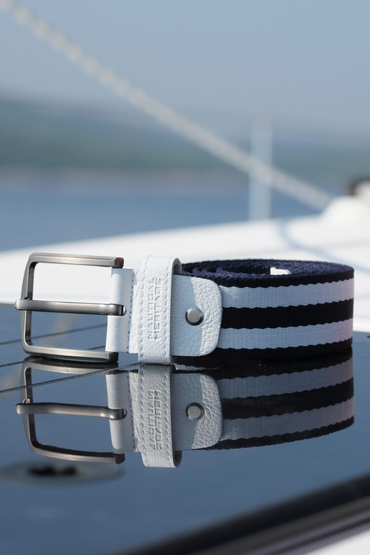 White belt with navy blue stripes (0530-18) zdjęcie 1