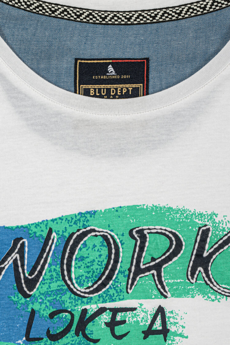 BLU Lifestyle men's white T-shirt with ‘Work Like a Captain, Play Like a Pirate’ print (1605-1) zdjęcie 3